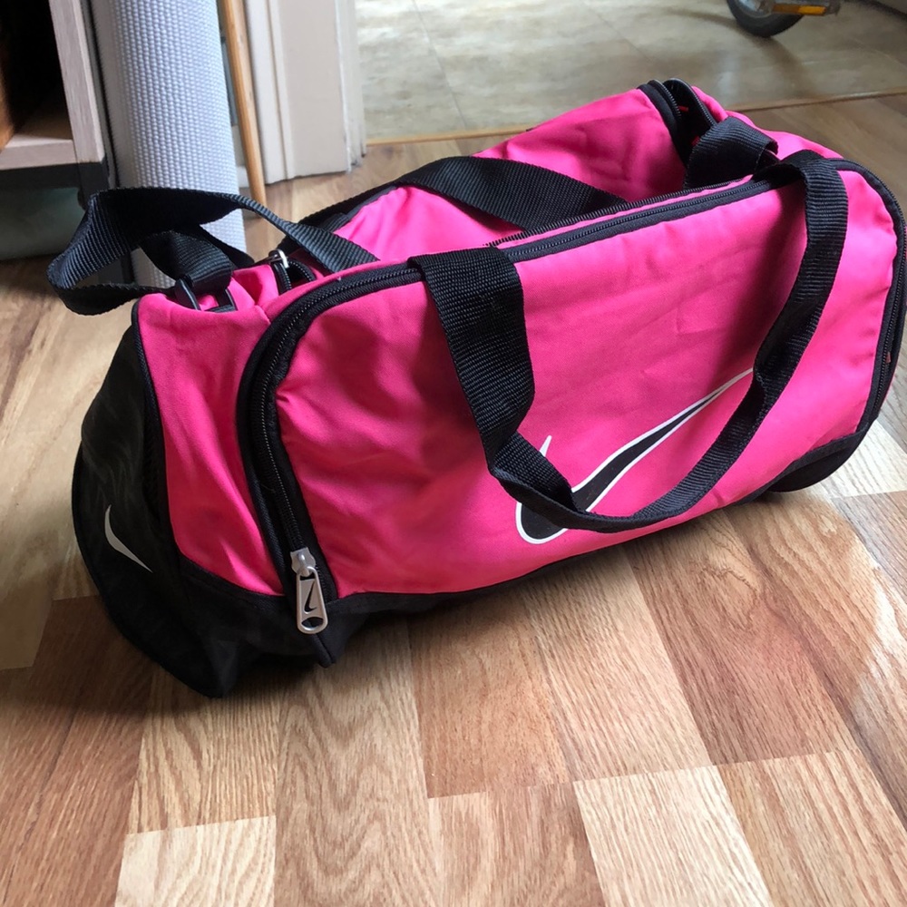 Nike women’s athletic bag